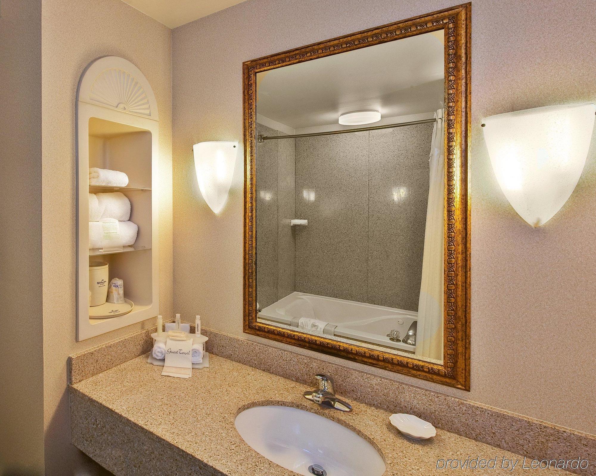 Holiday Inn Express & Suites Dyersburg, An Ihg Hotel Szoba fotó